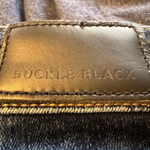 Buckle Black Distressed Denim Shorts SZ 34 - Picture 3 of 5